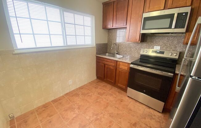 3063 Blossom St (Sausal Creek)