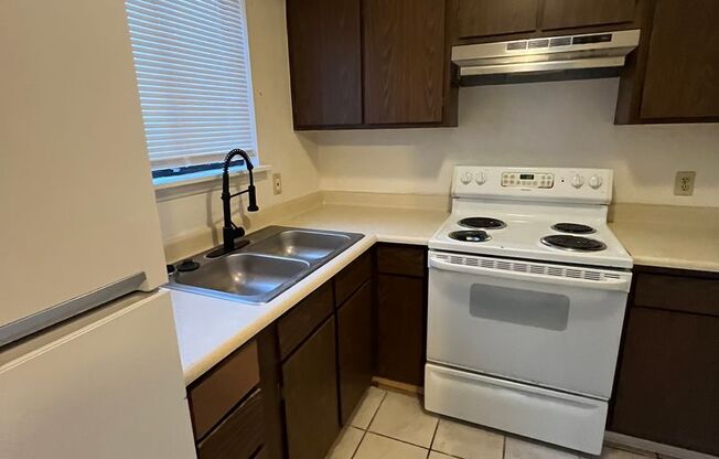 1 bed, 1 bath, 600 sqft, $675, Unit Unit 108