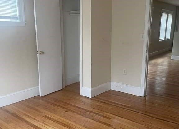 2 beds, 1 bath, 1,000 sqft, $2,200, Unit 3L