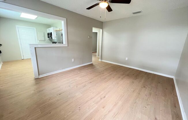 2 beds, 1 bath, $1,195