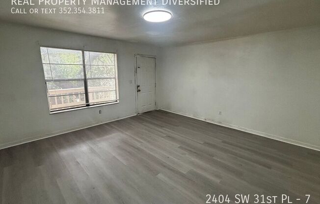 2404 SW 31 PL