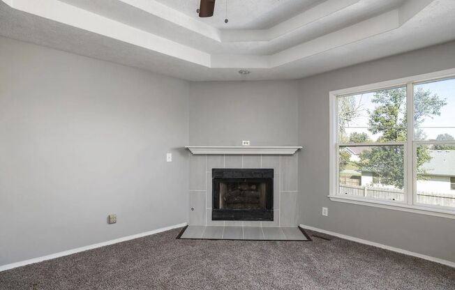4 Bed 3 Bath 2 Car Garage -In Ground Pool-1st Months Rent Free