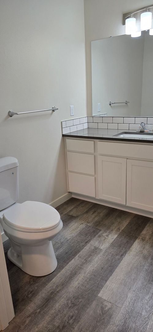 2 beds, 2 baths, 981 sqft, $1,795, Unit 118