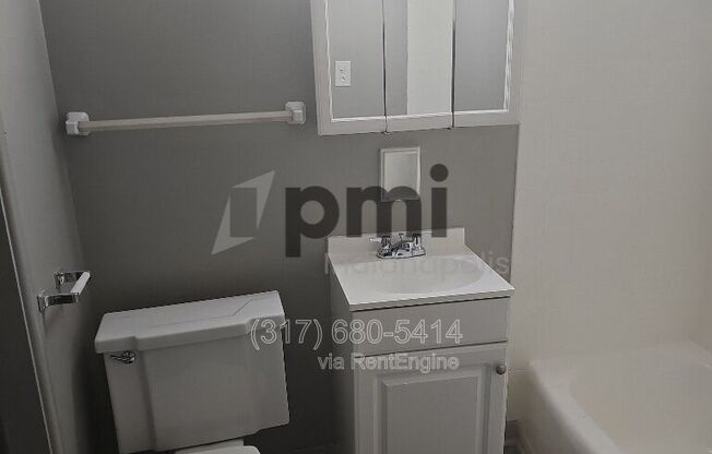 Studio, 1 bath, $595, Unit 14