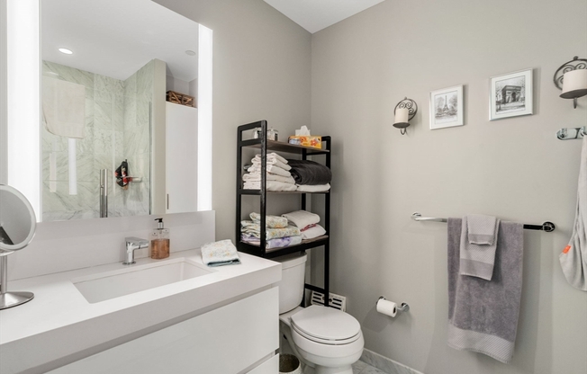 1 bed, 1 bath, 646 sqft, $5,300, Unit 1719