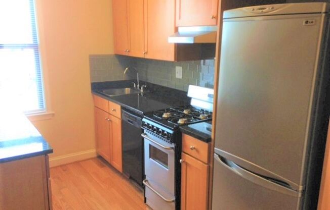 1 bed, 1 bath, 655 sqft, $3,350, Unit W502