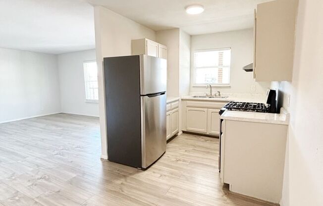 1 bed, 1 bath, 625 sqft, $949, Unit 49-5