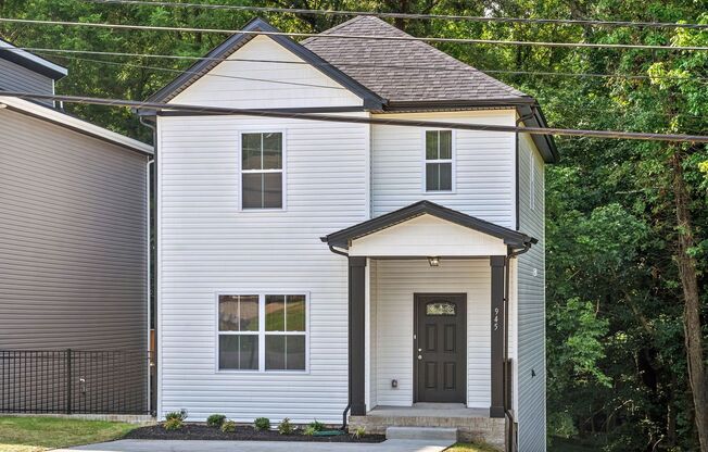 Beautiful 3 Bedroom Home For Rent Near Downtown Clarksville!