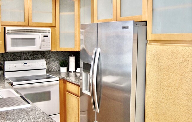 2 beds, 2 baths, 974 sqft, $3,975, Unit 602