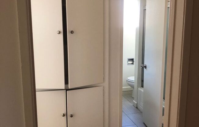 1 bed, 1 bath, $2,050, Unit 5