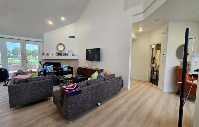 STUNNING GOLF COURSE AND WATER VIEWS IN GUARD-GATED SPANISH TRAIL!