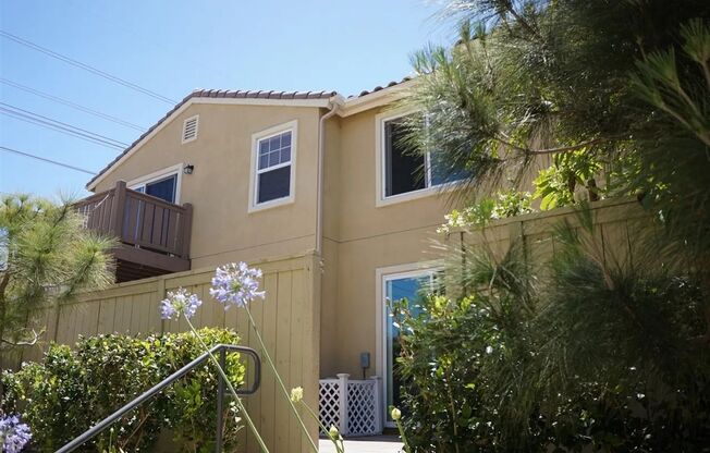 Gated Eastlake Townhome | 3 Bed, 2.5 Bath, 2-Car Garage