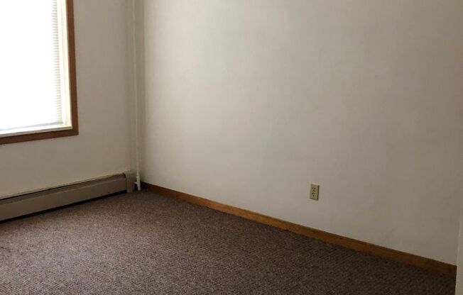 1 bed, 1 bath, $695