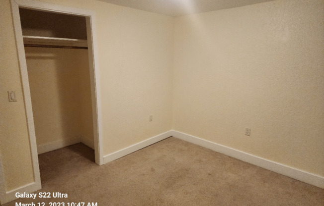 1 bed, 2 baths, 2,100 sqft, $700