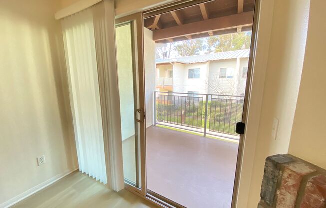 *Special* 1 Bedroom, 1 Bath Condo in Pacific Pines Community