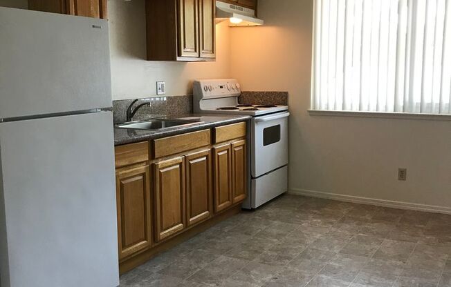 2 beds, 1 bath, $1,750