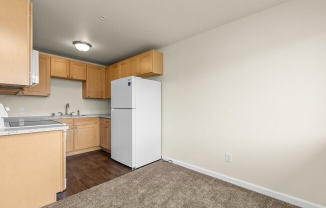 2 beds, 1.5 baths, 864 sqft, $1,750, Unit C5