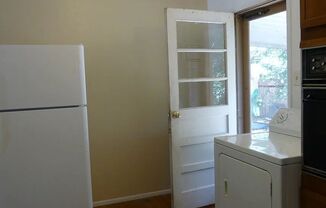 2 beds, 1 bath, $1,910