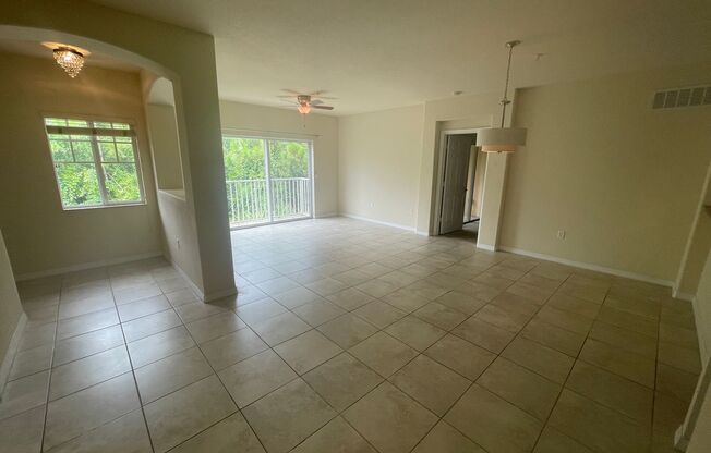 3 beds, 2 baths, $1,775, Unit # 2110