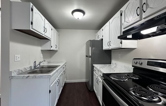 1 bed, 1 bath, $825, Unit Apt. 2