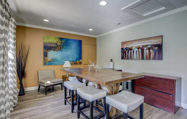 Leasing office at North Oaks Landing