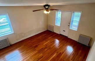 2 beds, 1 bath, $1,425, Unit Apt. 1