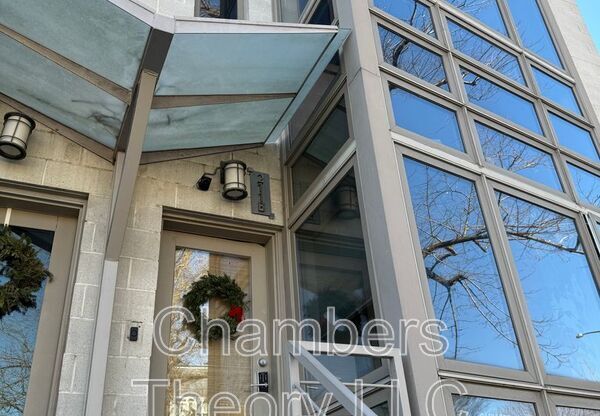 211 R ST NE