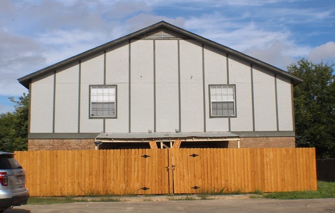Meadow Field Ave. 5216