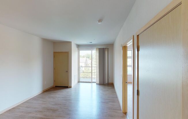 1 bed, 1 bath, 553 sqft, $1,675, Unit 902-206