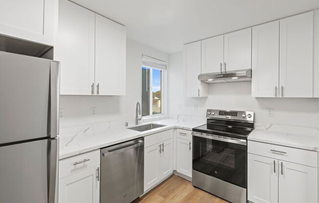 230 12th Avenue (389r)