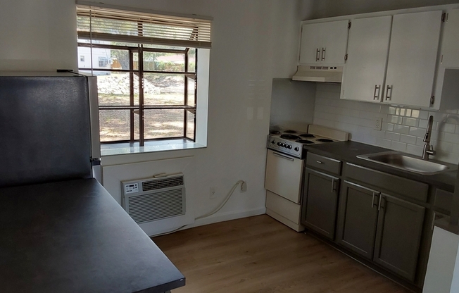 2142 Bradford St Unit 304