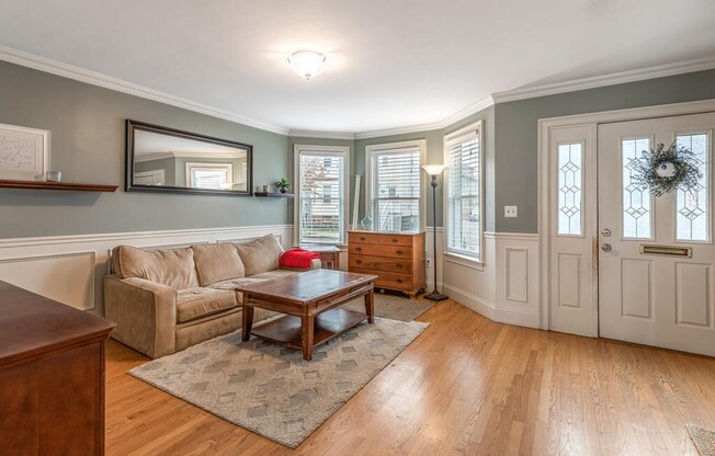 16 ROSECLAIR ST