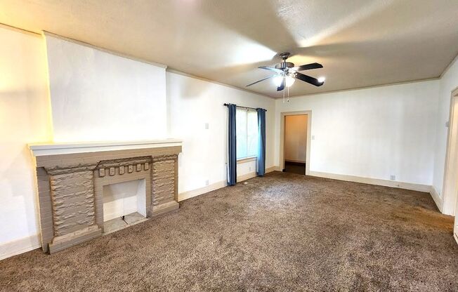 2237 NW 12th St