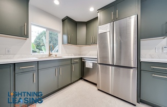 5620 1/2 RADFORD AVE