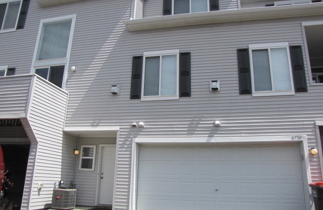 2 beds, 2 baths, $1,850