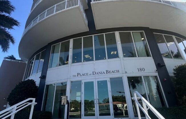 1 bed, 1 bath, 613 sqft, $2,400, Unit Unit 702