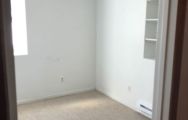 2 beds, 1 bath, $665