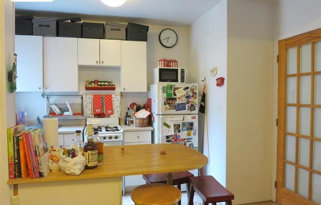 542 E 82 ST