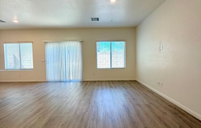 4 beds, 1.5 baths, $2,700