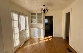 2 beds, 1 bath, $1,395