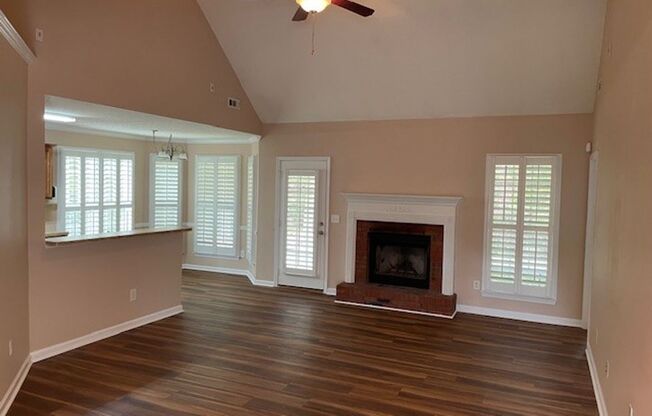 15 Farrington Ct: Beautiful, 4BD, 2BA home in quiet neighborhood for rent in Newnan! AVAILABLE NOV. 2024!