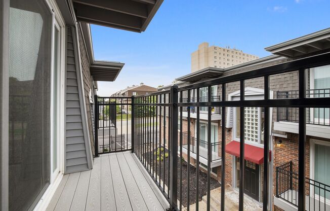 2 beds, 1.5 baths, 825 sqft, $1,150, Unit 3902 #05