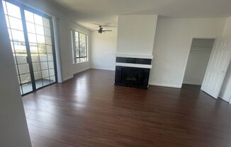 1 bed, 1 bath, $2,195, Unit 102