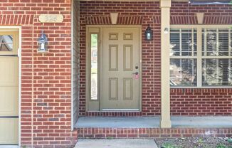 3 beds, 2 baths, $1,600