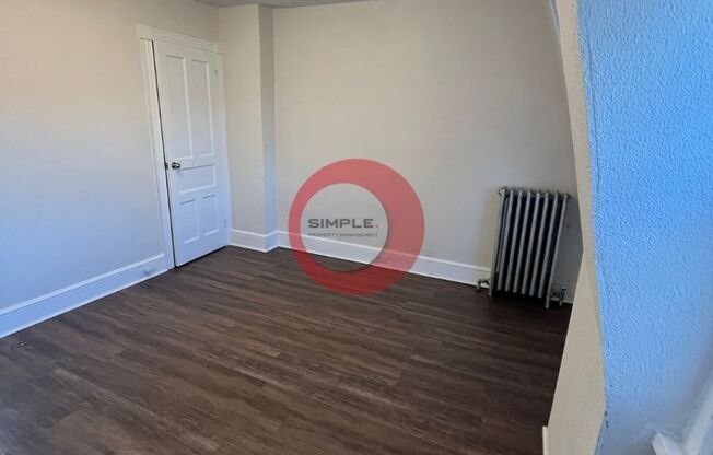 3 beds, 1 bath, $1,295, Unit Apartment 2