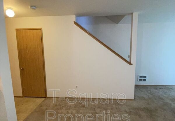 7616 230 ST SW