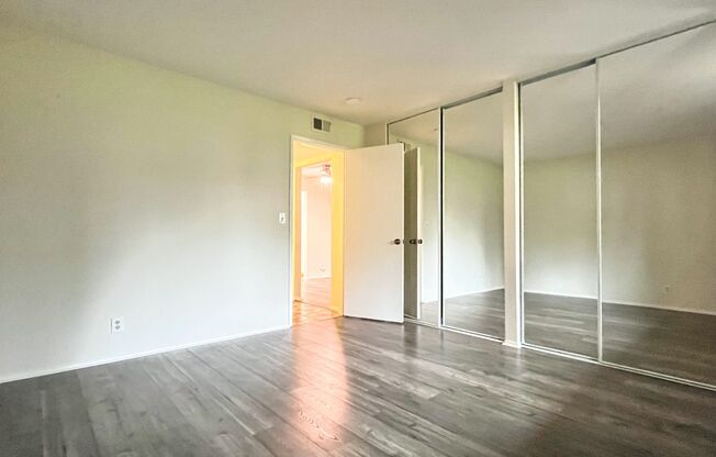 2 beds, 1 bath, $2,910, Unit Apt 111