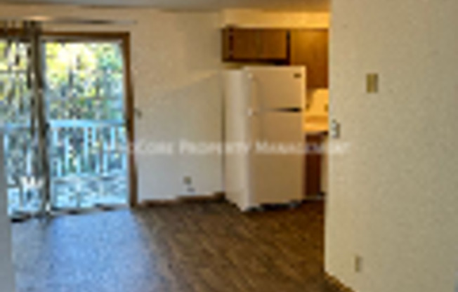 2 beds, 1 bath, 1,000 sqft, $1,250, Unit 200