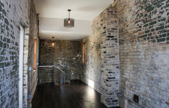 Finishing House