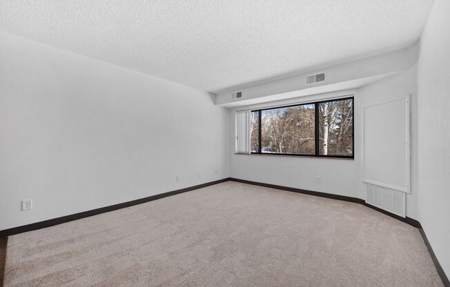 2 beds, 1 bath, 920 sqft, $1,425, Unit 1531-203